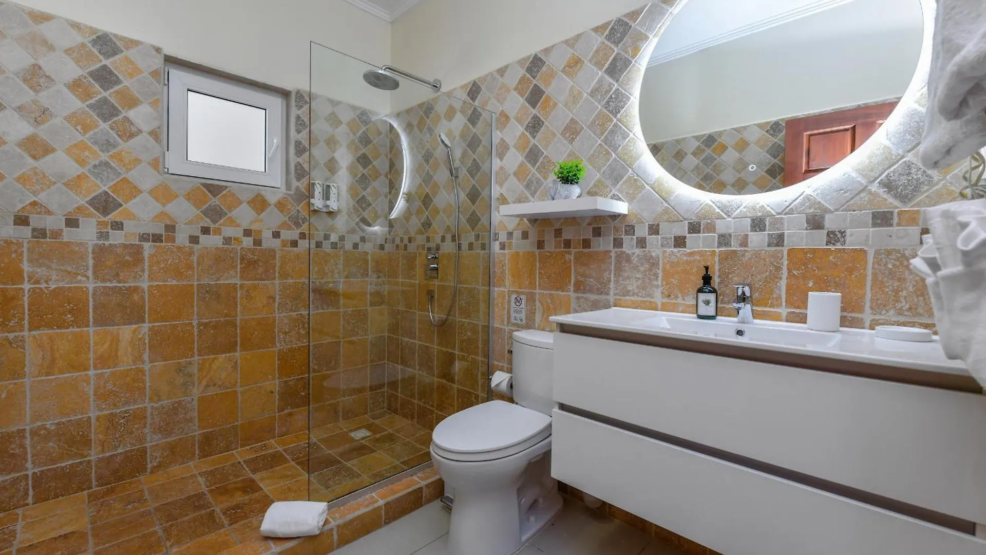 Villa Swiss Paradise With Private Pool Palm Beach Aruba