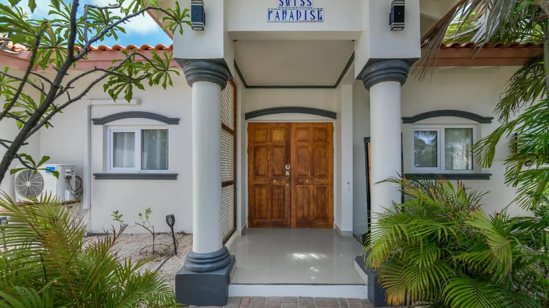 Villa Swiss Paradise With Private Pool Palm Beach